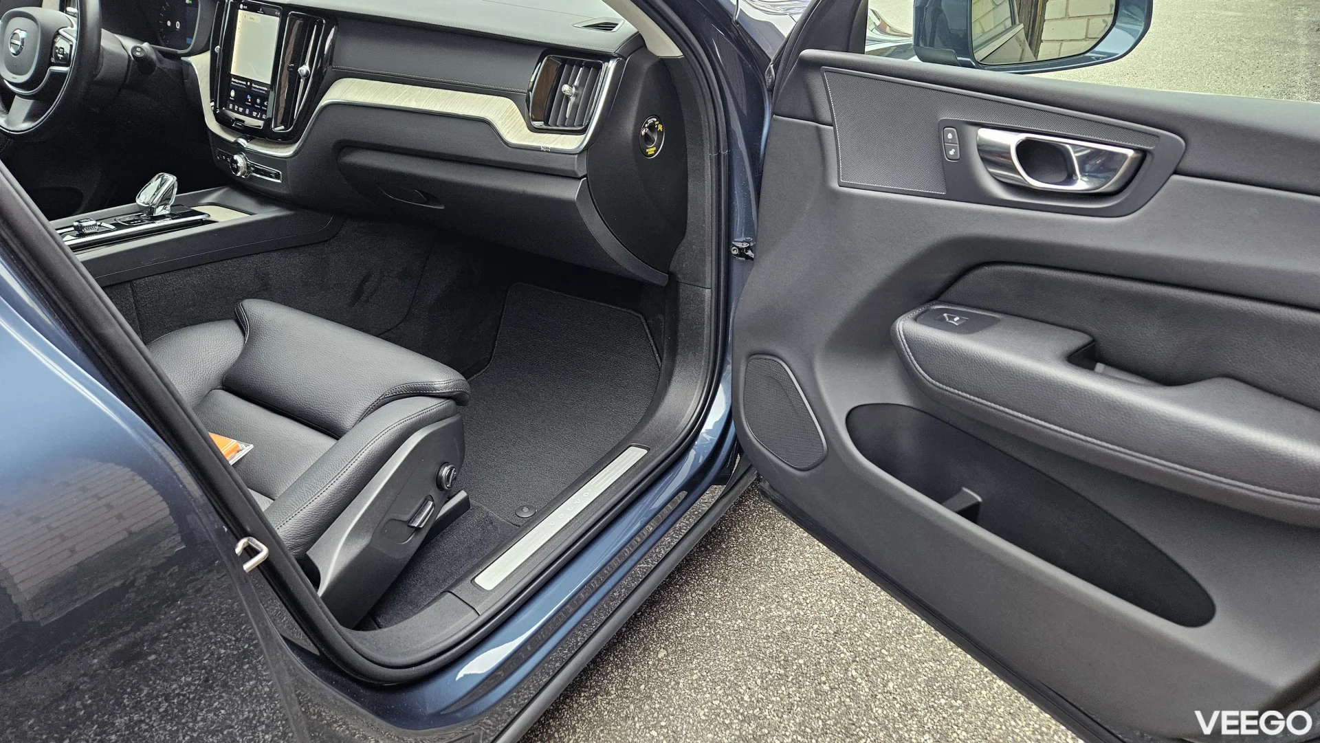 Volvo XC60 B5 AWD MY22 Google Mild Hybrid 2.0 184kW