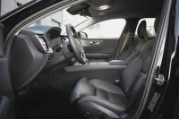Volvo V60 Mild-Hybrid Plus Dark 2 145kW thumbnail