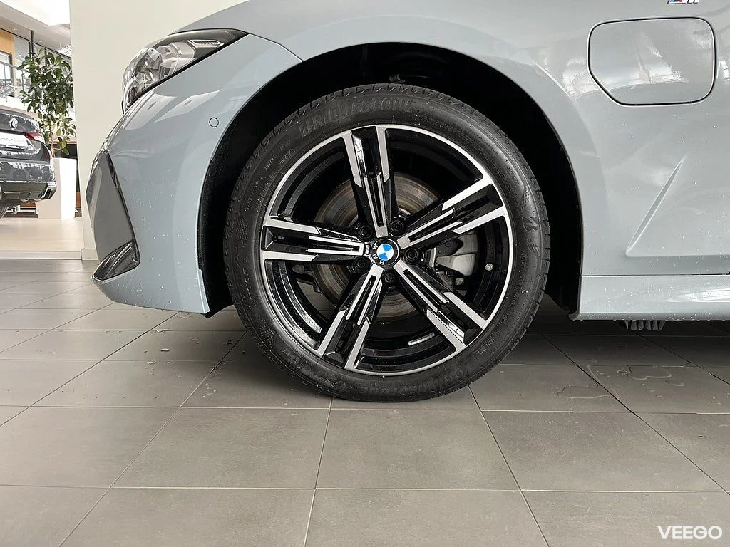 BMW 330 xDrive Touring M Sport Drag Rattvärme Park Assist 0kW