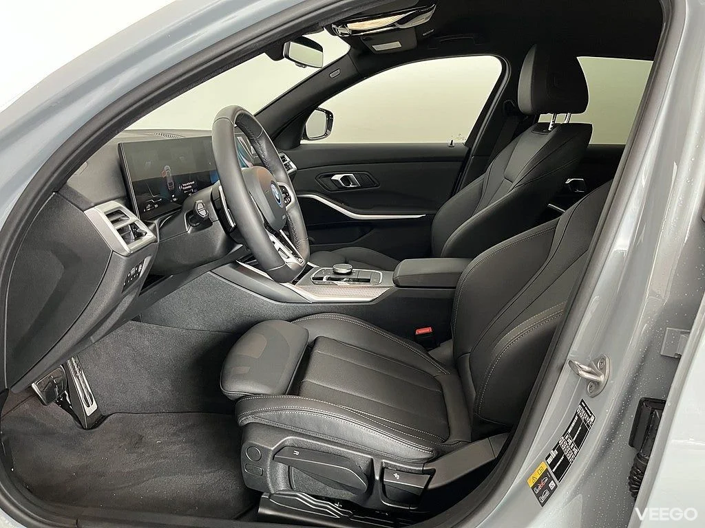 BMW 330 xDrive Touring M Sport Drag Rattvärme Park Assist 0kW