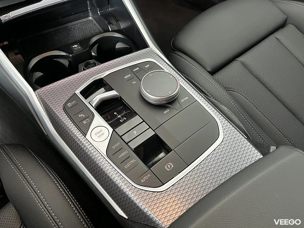 BMW 330 xDrive Touring M Sport Drag Rattvärme Park Assist 0kW