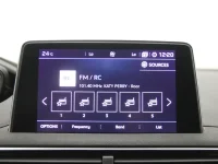 Peugeot 5008 2 130kW thumbnail