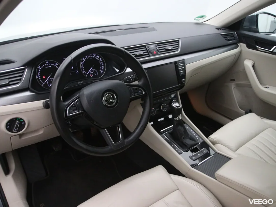 Skoda Superb 1.6 88kW