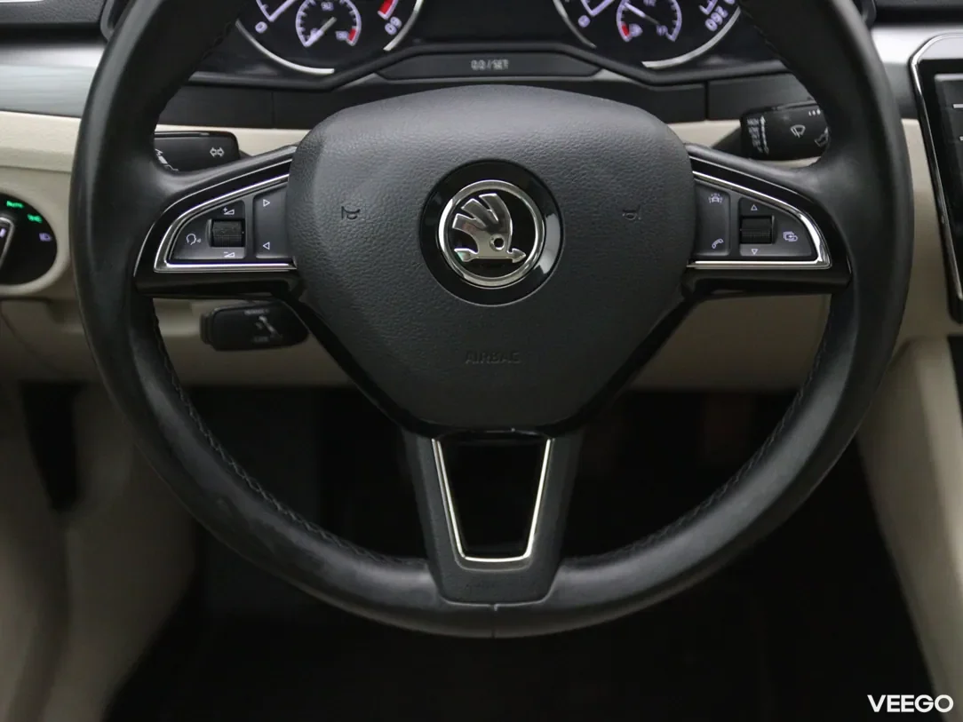 Skoda Superb 1.6 88kW