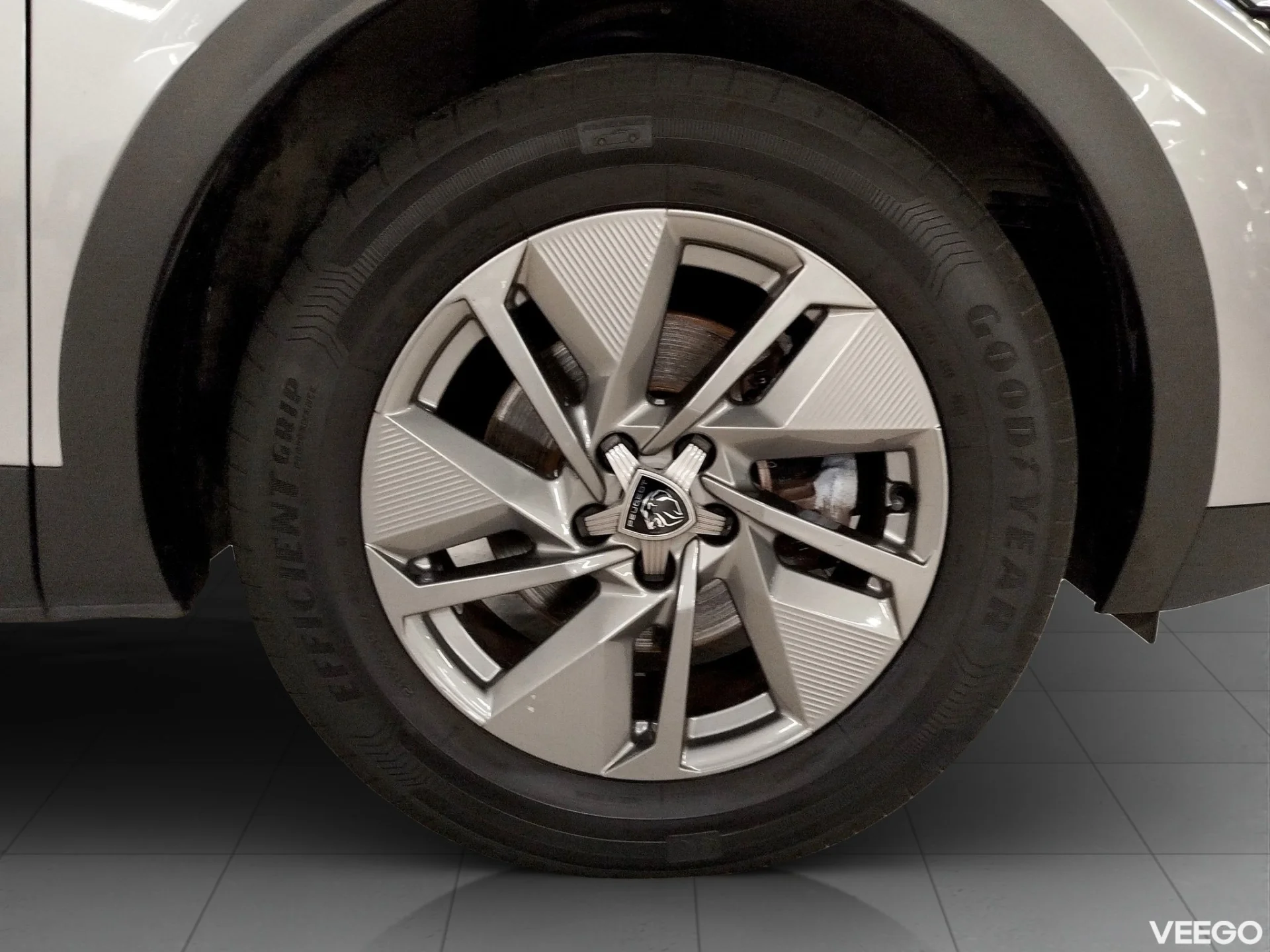 Peugeot 408 Allure PureTech 130 AT8 96kW