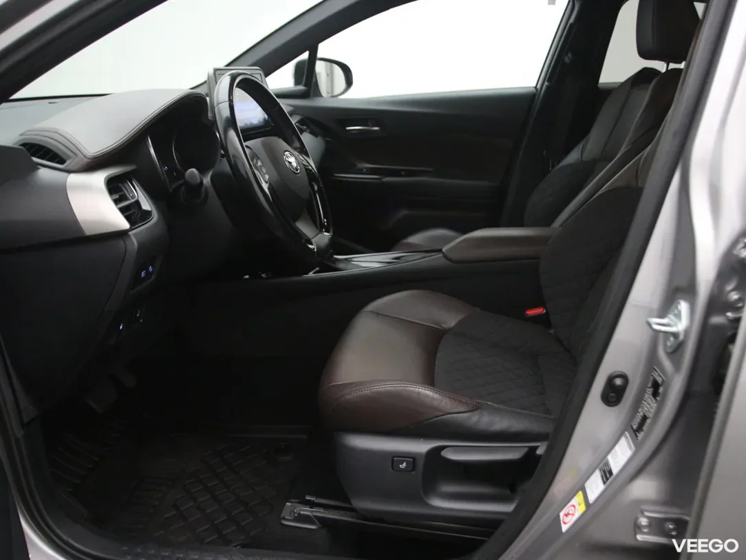 Toyota C-HR 1.8 90kW