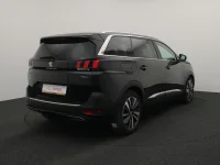 Peugeot 5008 2 130kW thumbnail