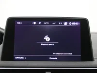 Peugeot 5008 2 130kW thumbnail