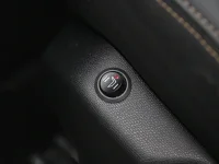 Peugeot 5008 2 130kW thumbnail