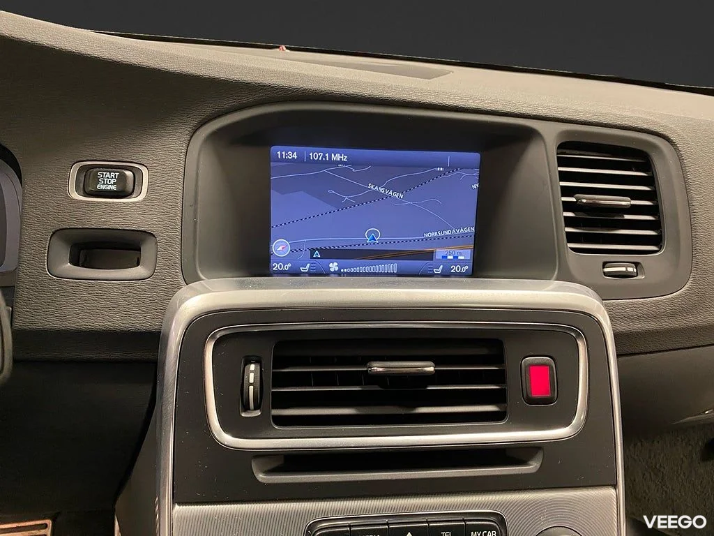 Volvo V60 T6 AWD 329HK Black R /Ferrita /Taklucka 242kW