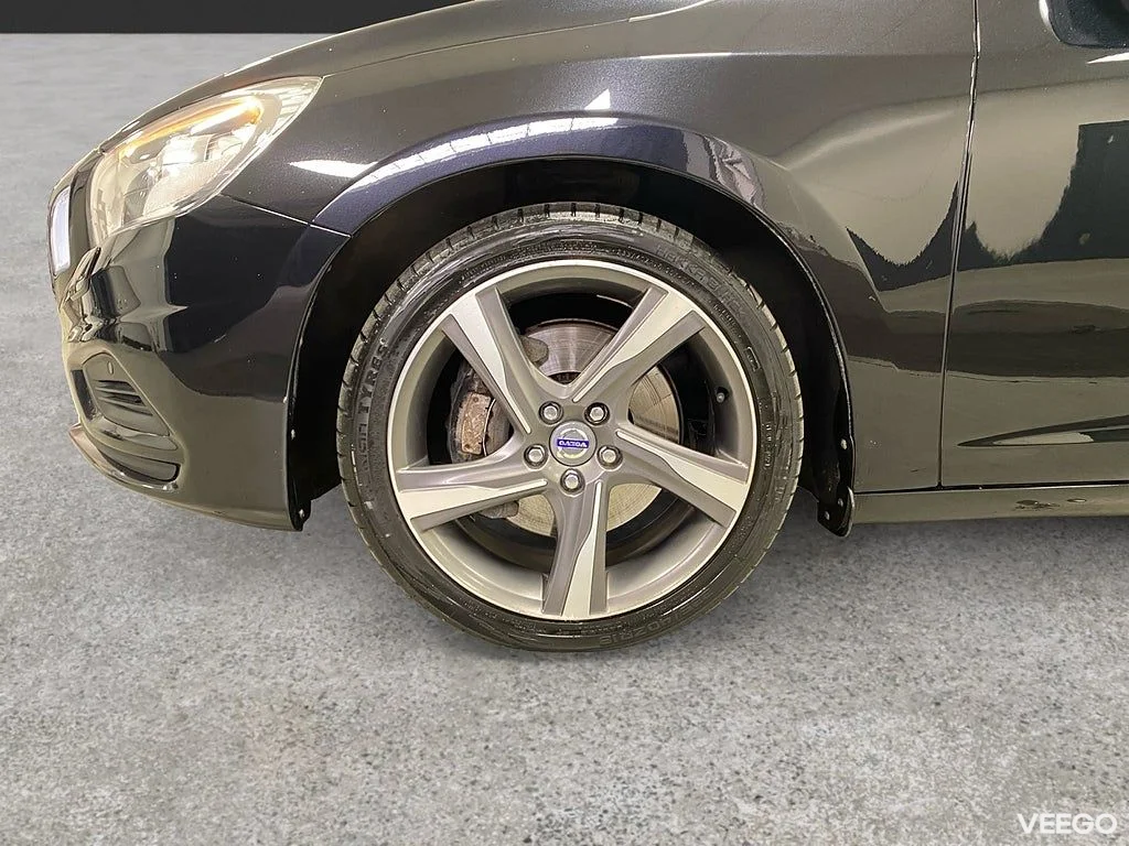 Volvo V60 T6 AWD 329HK Black R /Ferrita /Taklucka 242kW