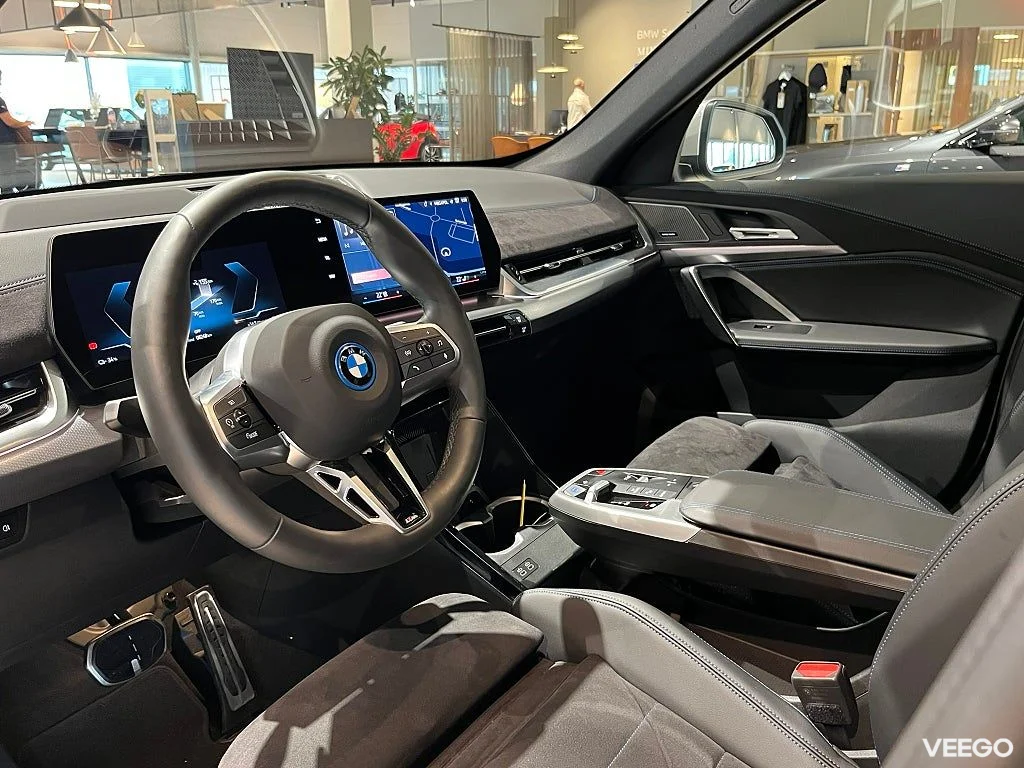 BMW iX1 eDrive20 M Sport Harman/Kardon Head-Up 360-Kamera Drag 150kW