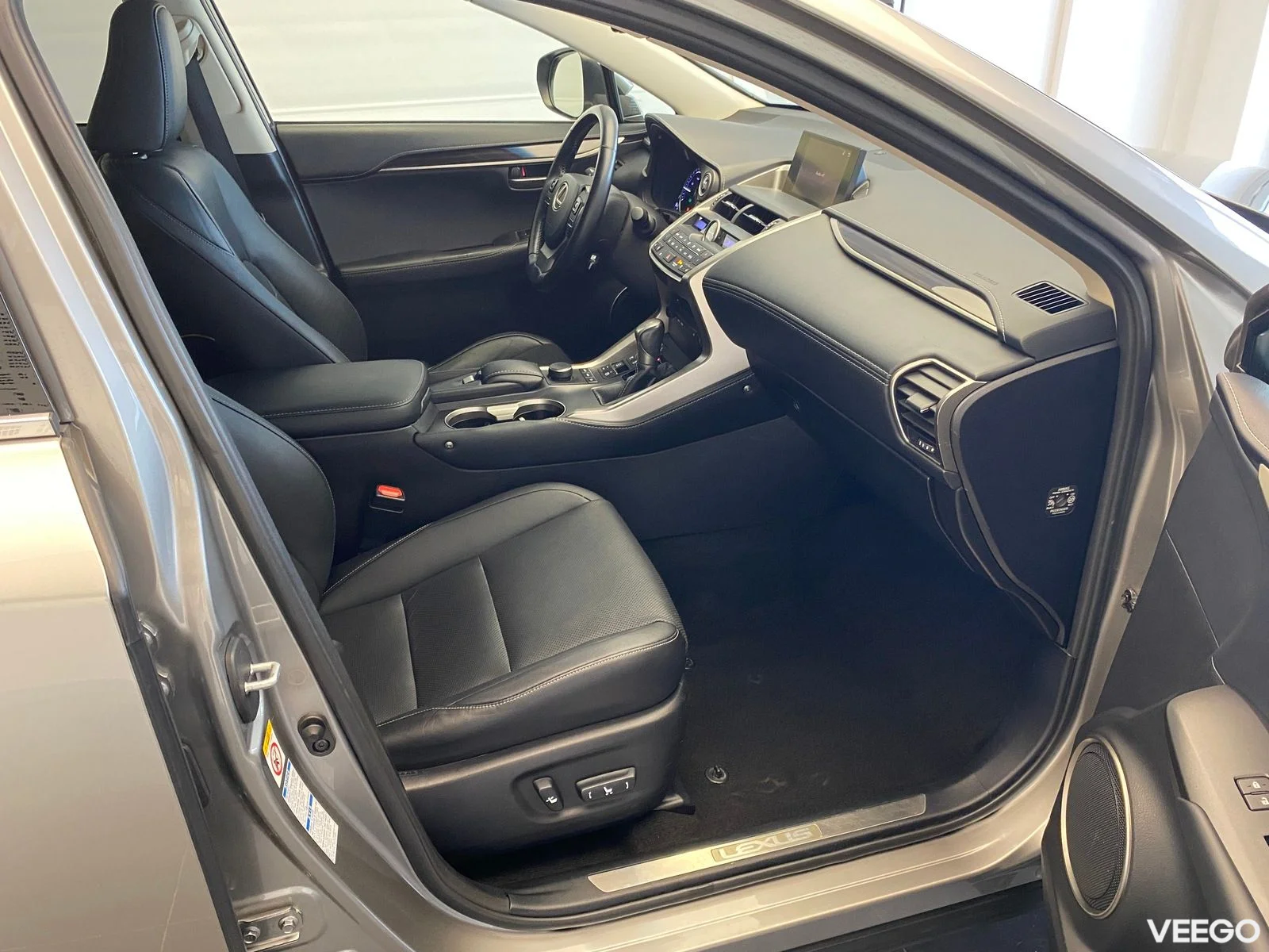Lexus NX 300h - 114kW