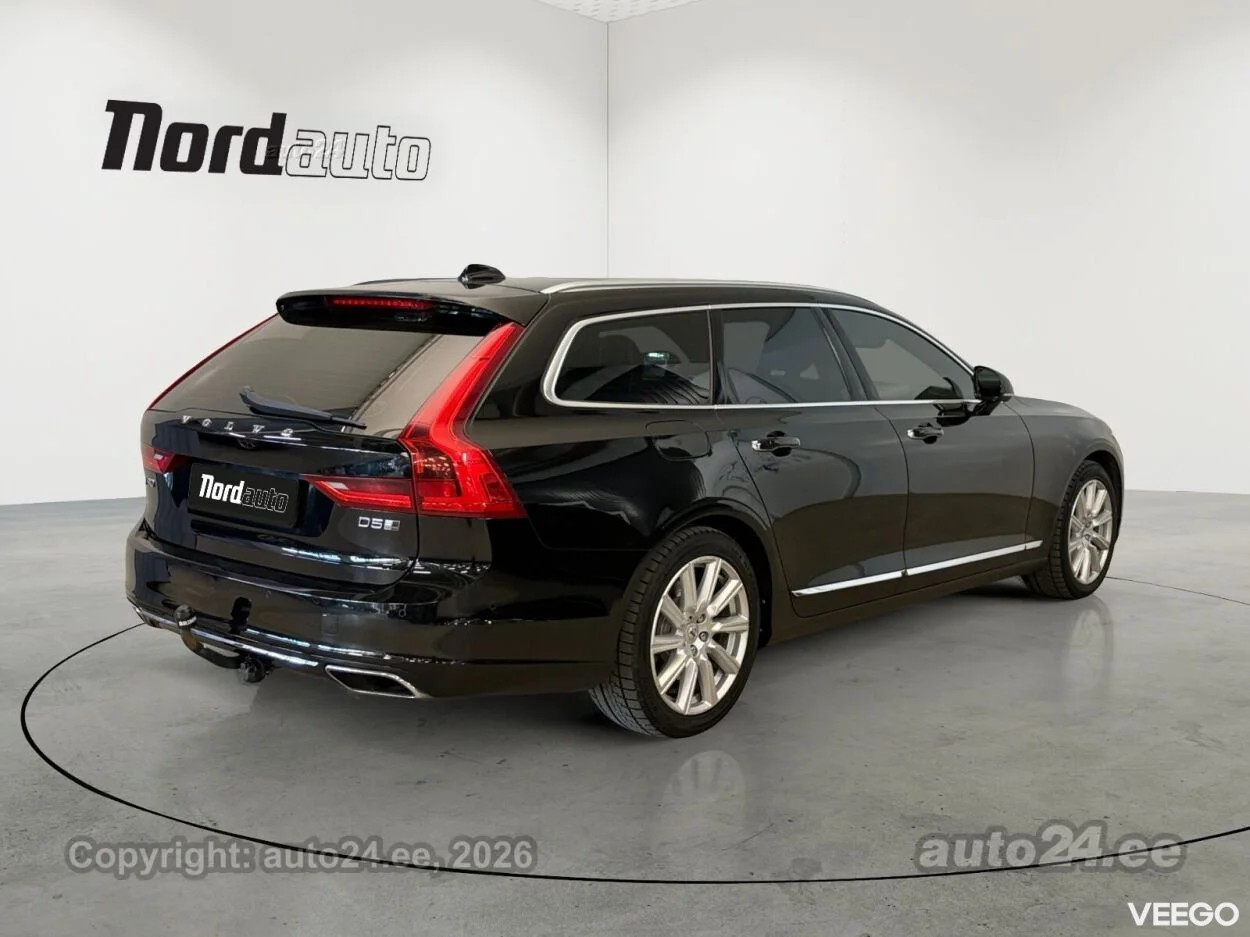 Volvo V90 AWD D5 B&W 2 173kW