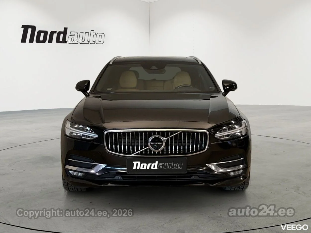 Volvo V90 AWD D5 B&W 2 173kW