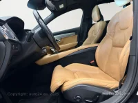 Volvo V90 AWD D5 B&W 2 173kW thumbnail