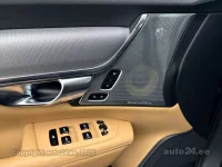 Volvo V90 AWD D5 B&W 2 173kW thumbnail