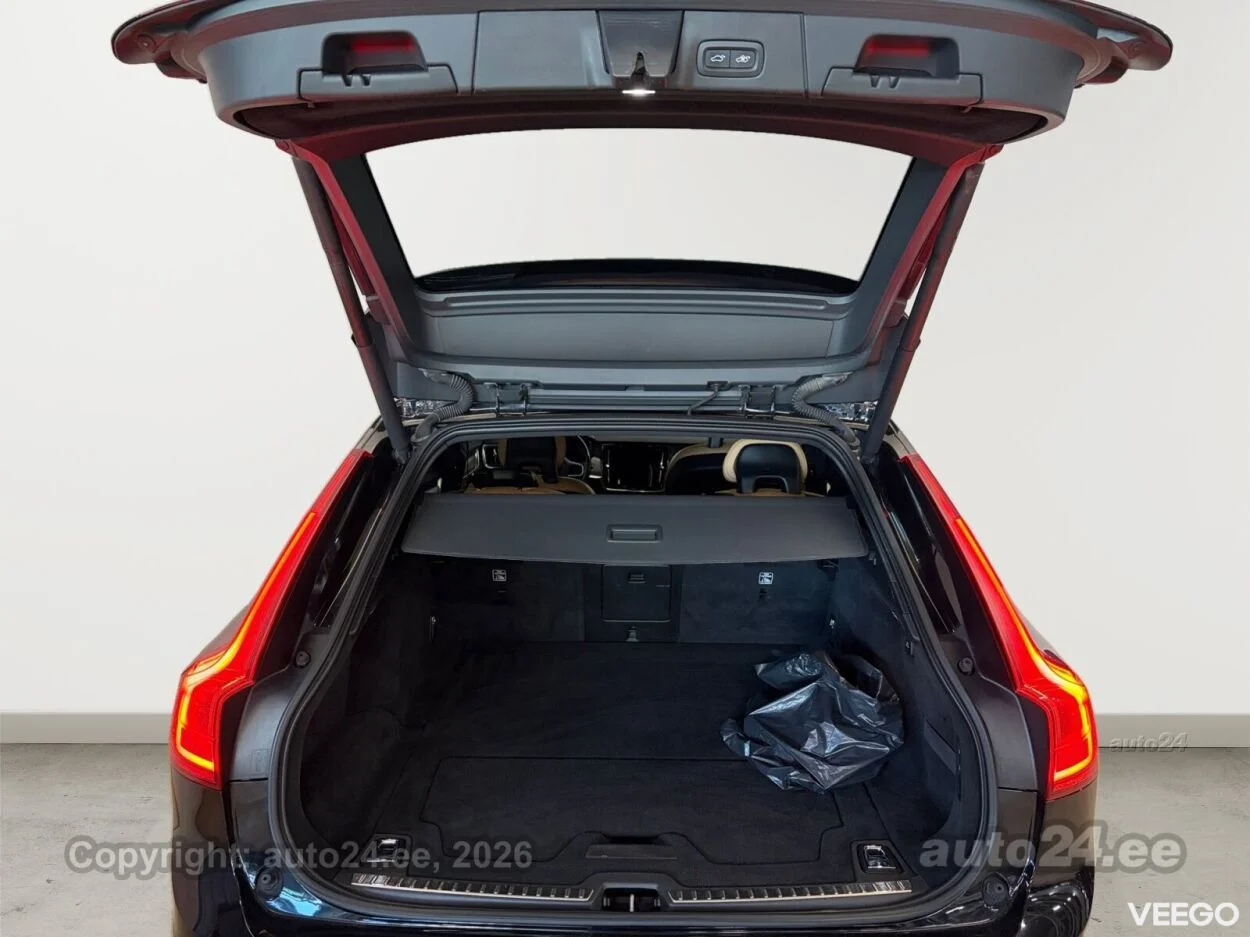 Volvo V90 AWD D5 B&W 2 173kW