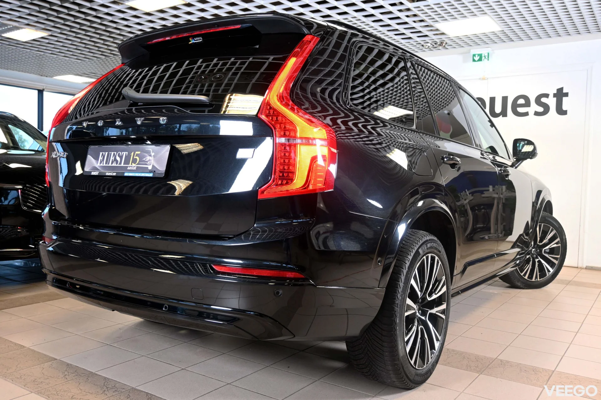 Volvo XC90 AWD H&K LUXURY+ ULTRA DARK XENIUM INTELLI PRO MY2024 2 335kW