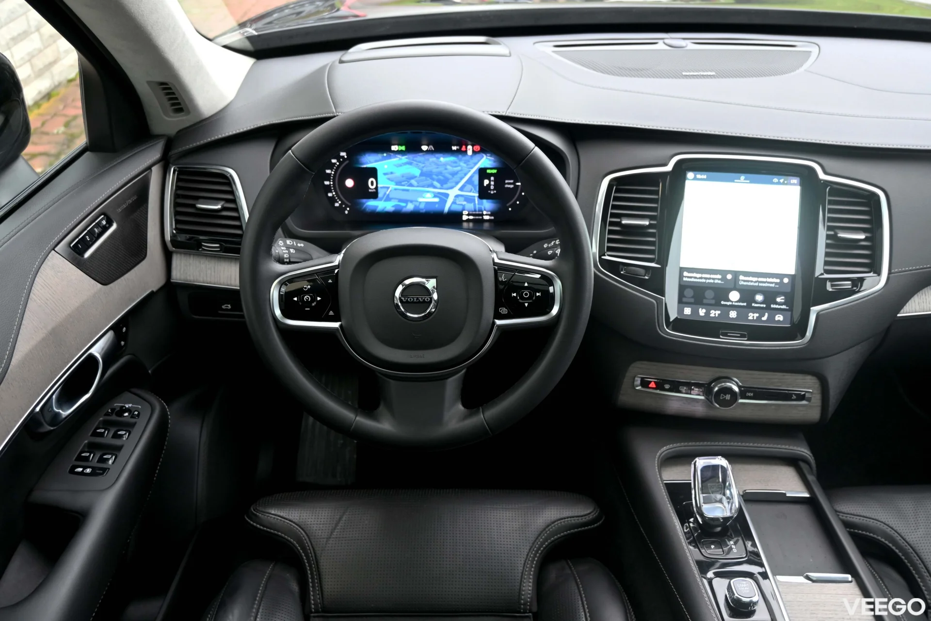 Volvo XC90 AWD H&K LUXURY+ ULTRA DARK XENIUM INTELLI PRO MY2024 2 335kW
