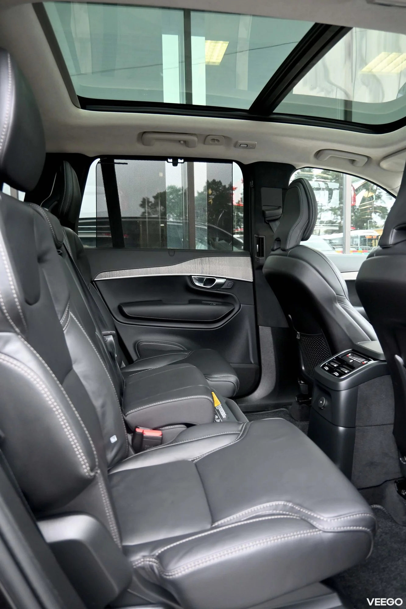 Volvo XC90 AWD H&K LUXURY+ ULTRA DARK XENIUM INTELLI PRO MY2024 2 335kW