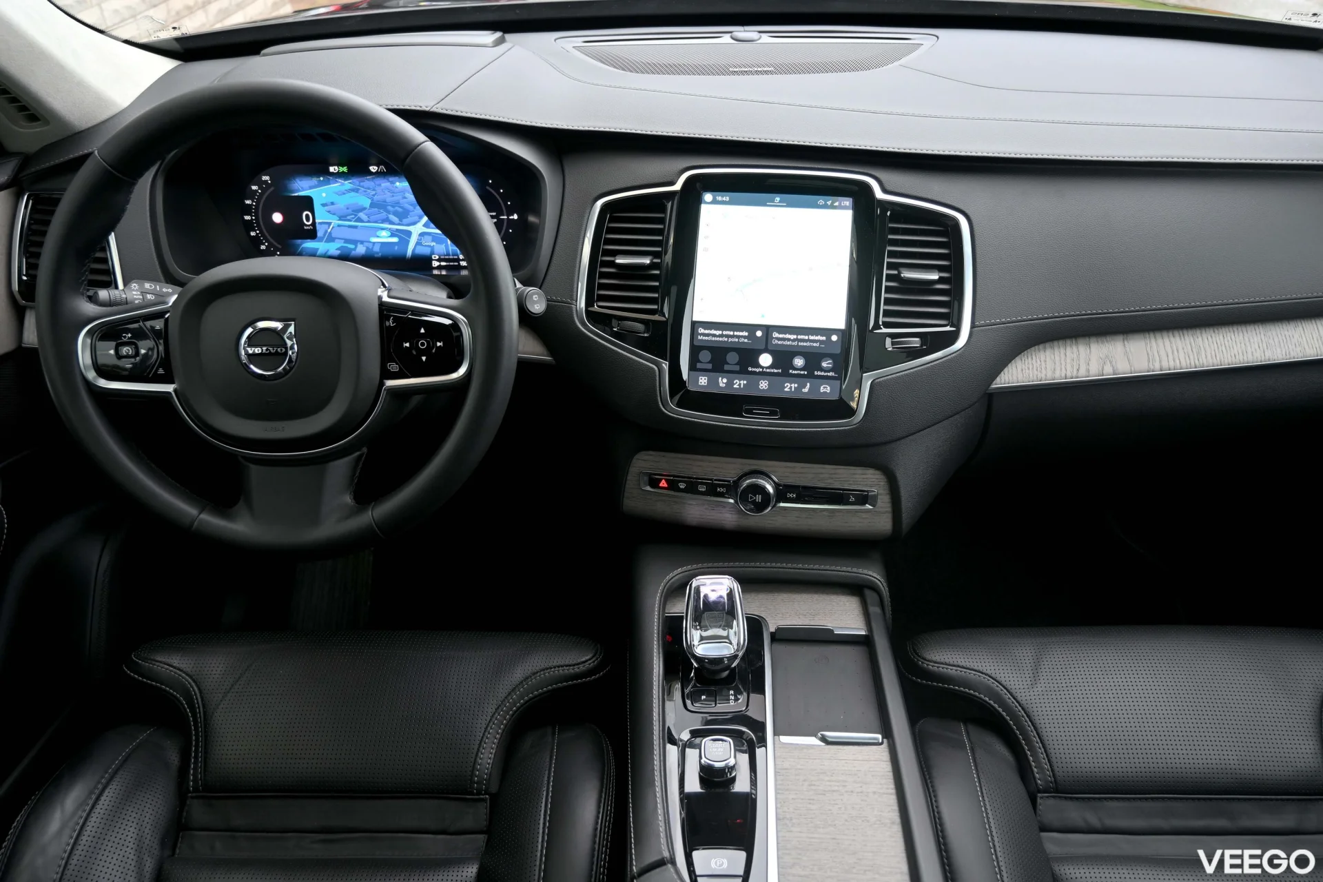 Volvo XC90 AWD H&K LUXURY+ ULTRA DARK XENIUM INTELLI PRO MY2024 2 335kW