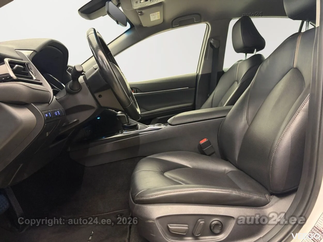Toyota Camry Luxury 2.5 131kW