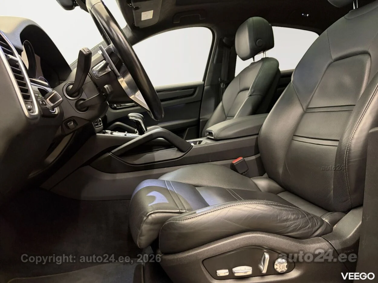 Porsche Cayenne Coupe E-Hybrid 3 340kW