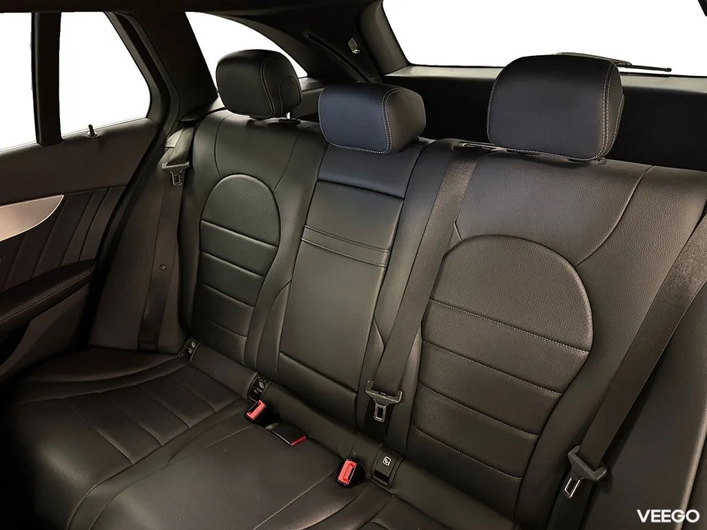 Mercedes-Benz C300 C 300 T 245HK AMG /B-Kamera 180kW