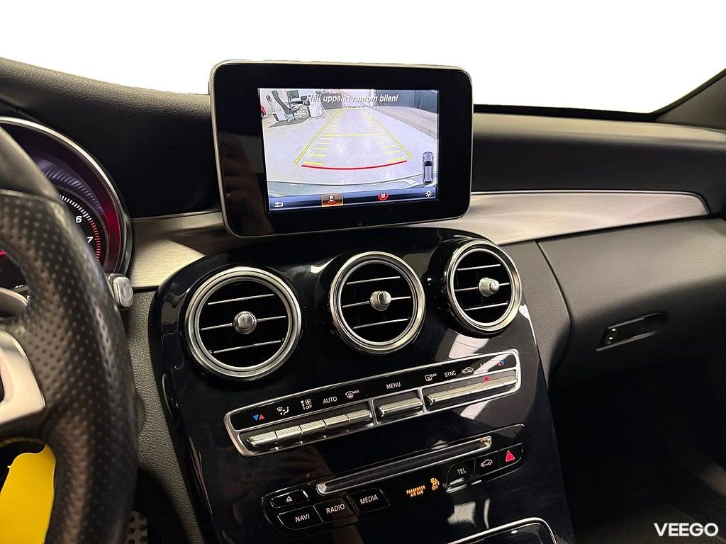 Mercedes-Benz C300 C 300 T 245HK AMG /B-Kamera 180kW