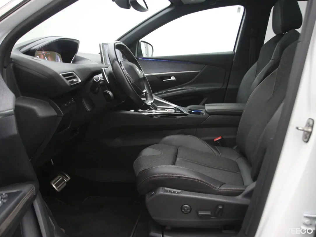 Peugeot 5008 1.5 96kW