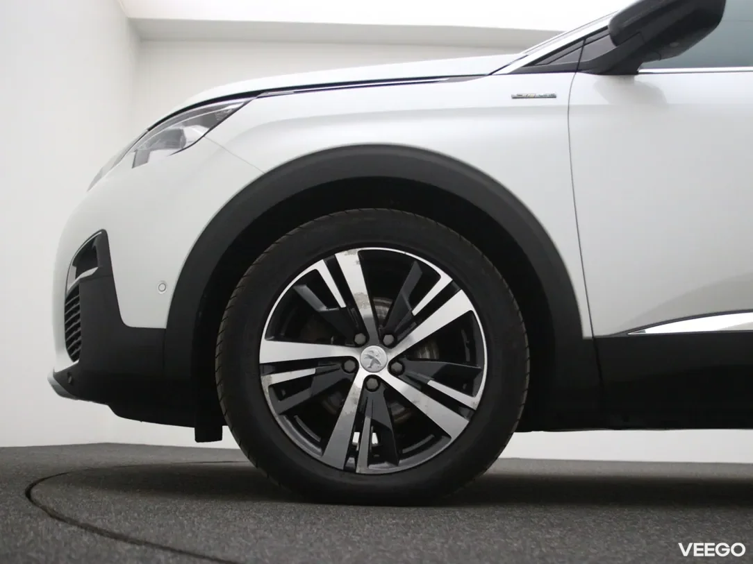 Peugeot 5008 1.5 96kW