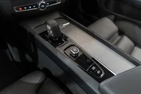 Volvo V60 2.0 B4 Mild-Hybrid Plus Dark 2 145kW thumbnail