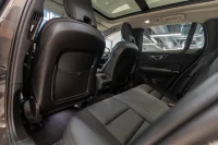 Volvo V60 2.0 B4 Mild-Hybrid Plus Dark 2 145kW thumbnail
