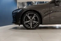 Volvo V60 2.0 B4 Mild-Hybrid Plus Dark 2 145kW thumbnail