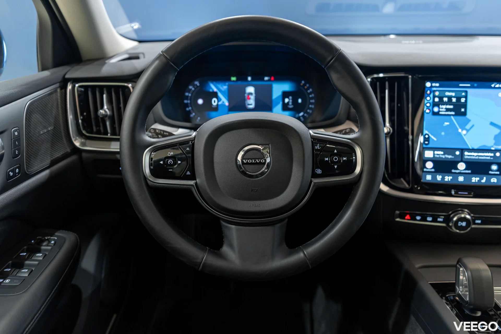 Volvo V60 2.0 B4 Mild-Hybrid Plus Dark 2 145kW