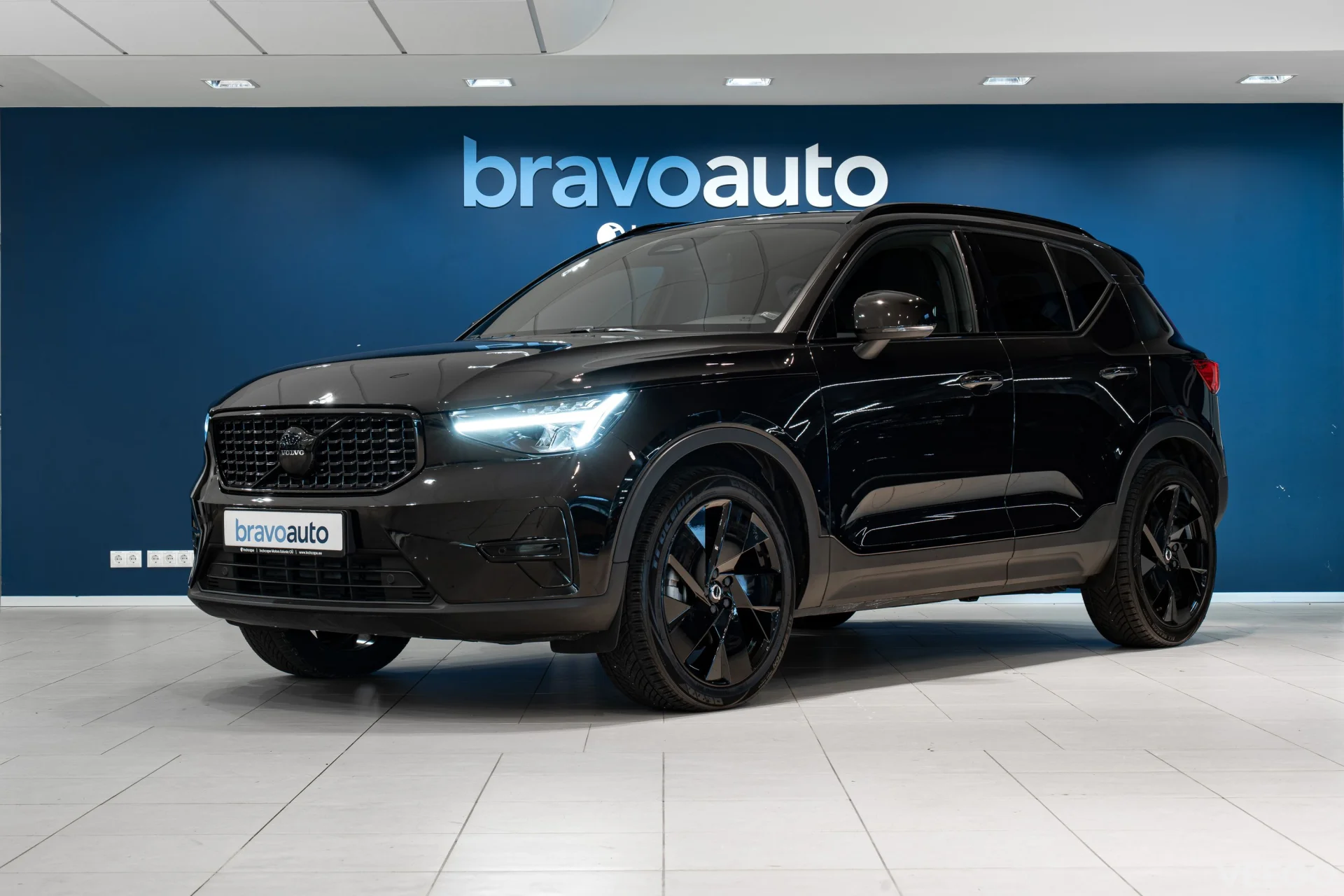 Volvo XC40 2.0 B3 Mild-Hybrid Plus Black Edition 2WD 2 120kW