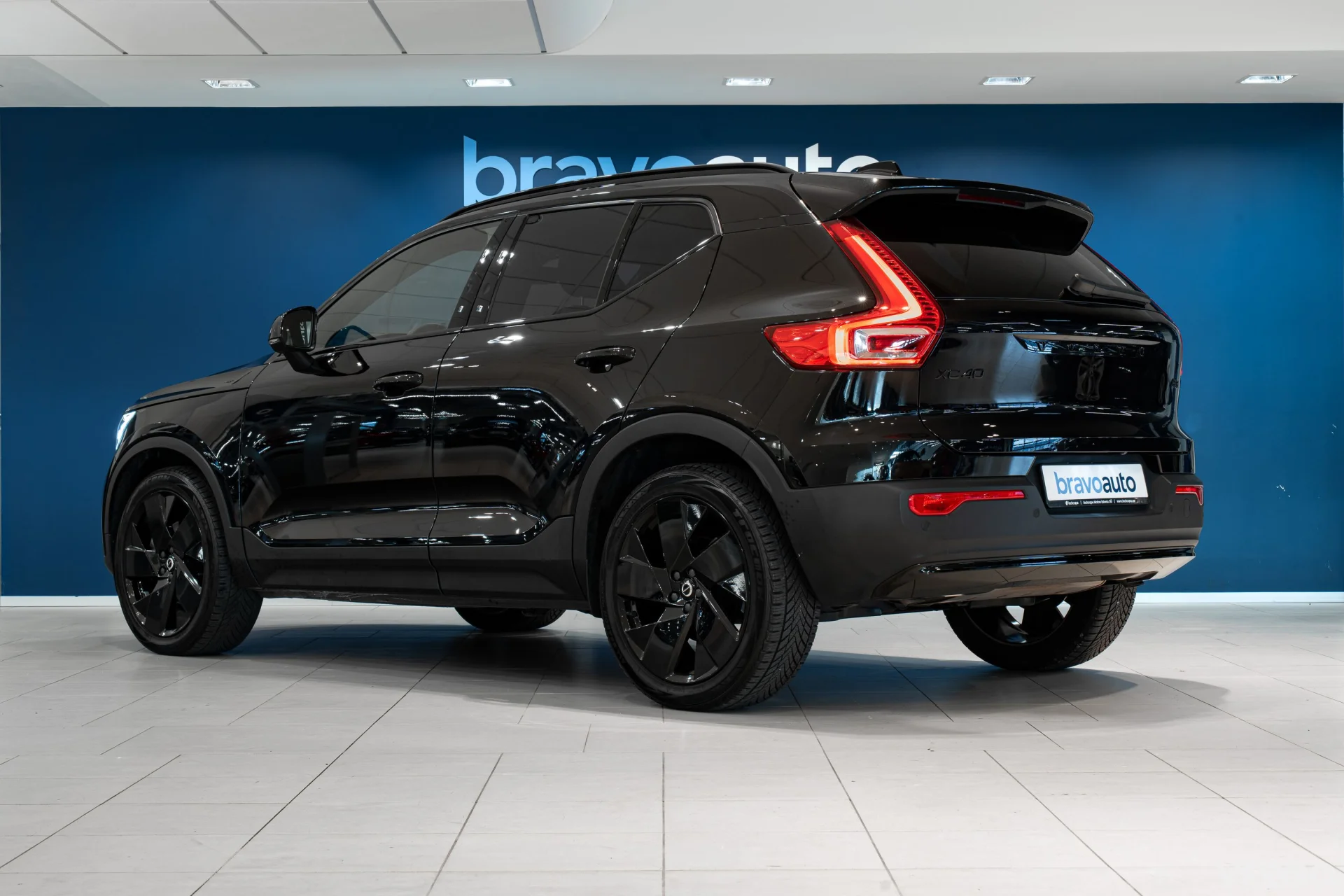 Volvo XC40 2.0 B3 Mild-Hybrid Plus Black Edition 2WD 2 120kW