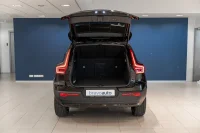 Volvo XC40 2.0 B3 Mild-Hybrid Plus Black Edition 2WD 2 120kW thumbnail