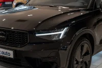 Volvo XC40 2.0 B3 Mild-Hybrid Plus Black Edition 2WD 2 120kW thumbnail