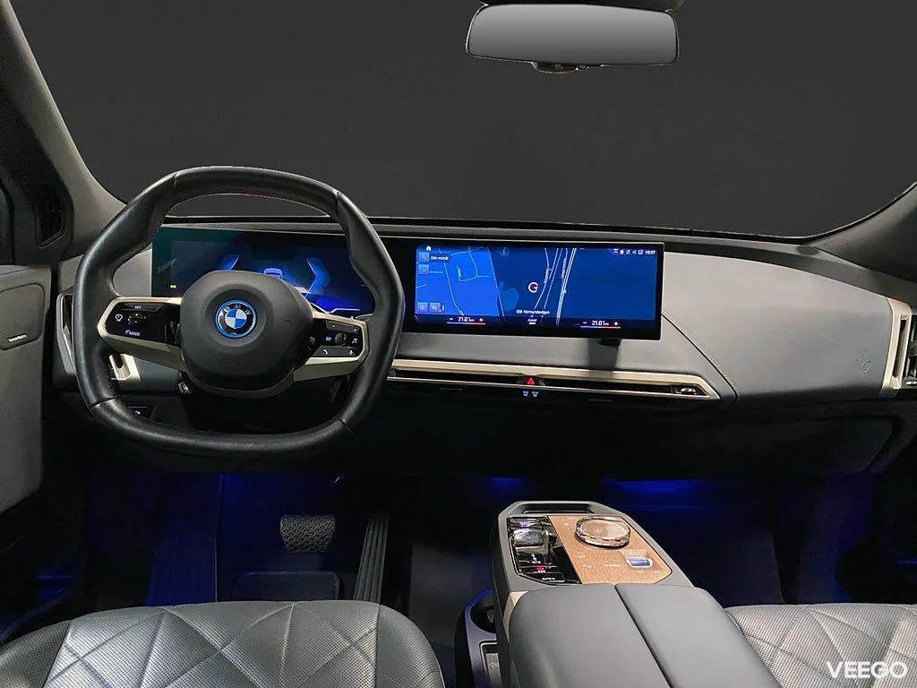 BMW iX xDrive40 326HK Sport /Sky Lounge /Laser /Se Spec/Moms 240kW
