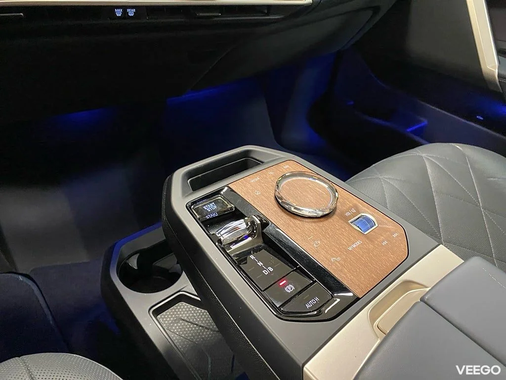 BMW iX xDrive40 326HK Sport /Sky Lounge /Laser /Se Spec/Moms 240kW