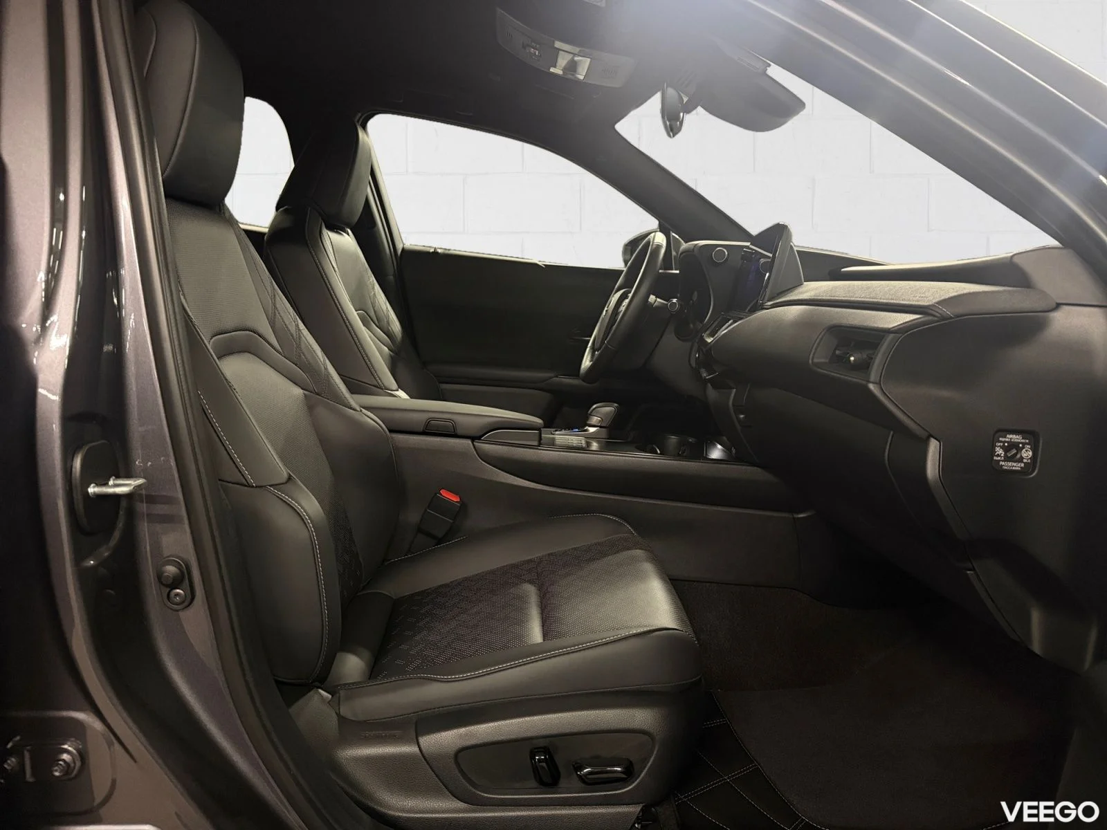 Lexus UX 300h - 2 112kW