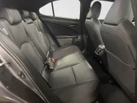 Lexus UX 300h - 2 112kW thumbnail