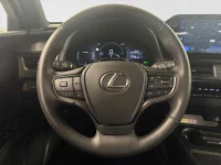 Lexus UX 300h - 2 112kW thumbnail