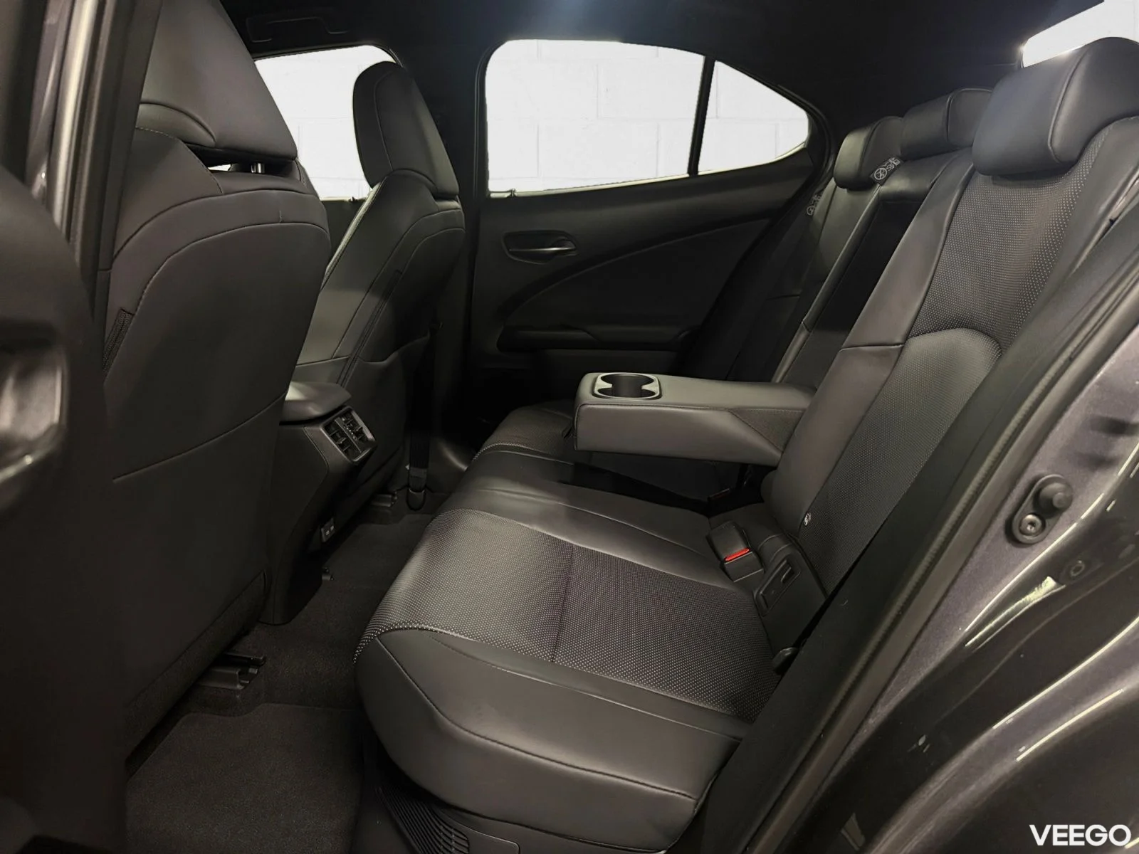 Lexus UX 300h - 2 112kW