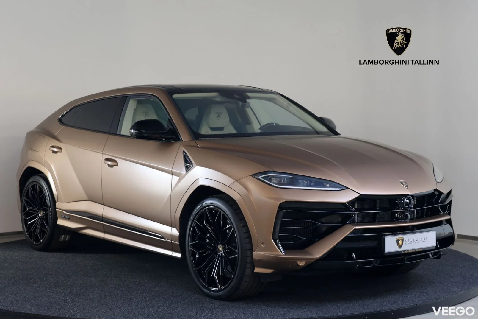 Lamborghini Urus - 4 588kW
