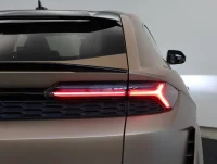 Lamborghini Urus - 4 588kW thumbnail