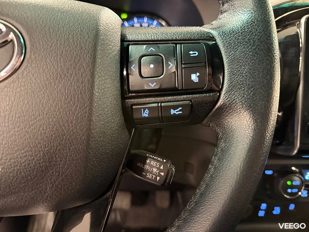 Toyota Hilux Hilux DH 2.8 4WD 204HK Invincible /Kåpa /Moms 150kW