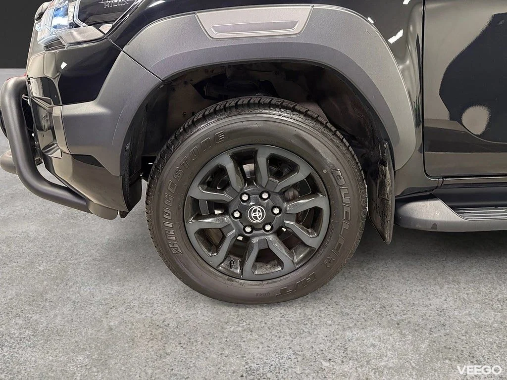 Toyota Hilux Hilux DH 2.8 4WD 204HK Invincible /Kåpa /Moms 150kW